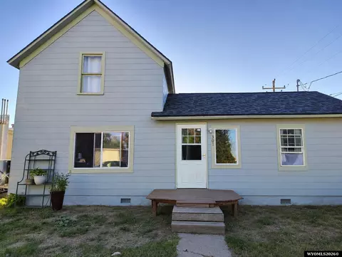 301 S 2nd St, Worland, WY 82401