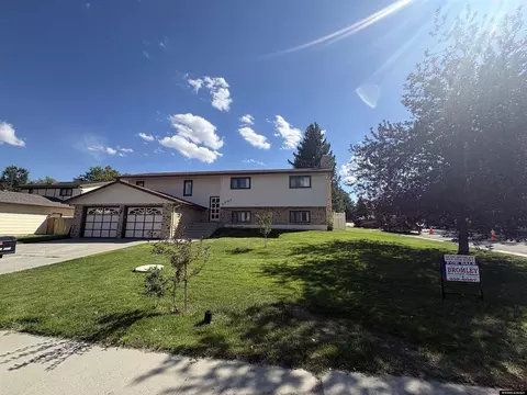 3701 E 19th St, Casper, WY 82609