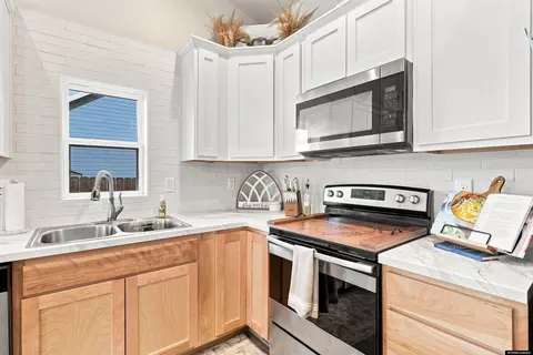 Kitchen - 3717 Dancing Wolf Dr, Casper, WY 82604 photo 4 of 4