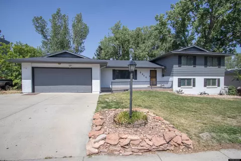 2040 W 41st St, Casper, WY 82604