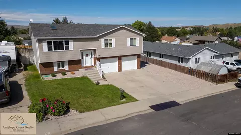 1140 Cactus Ct, Douglas, WY 82633