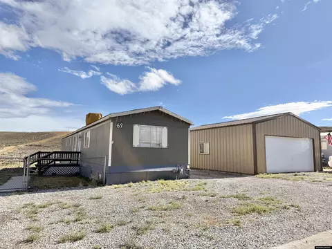 69 Twin Creek St, Diamondville, WY 83116