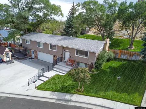 1050 Boulder Dr, Green River, WY 82935