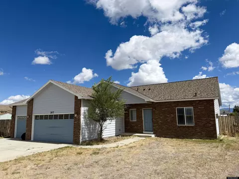 307 S 13th St, Saratoga, WY 82331