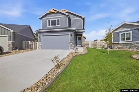 Exterior - 844 Cheney Loop, Casper, WY 82609 photo 3 of 7