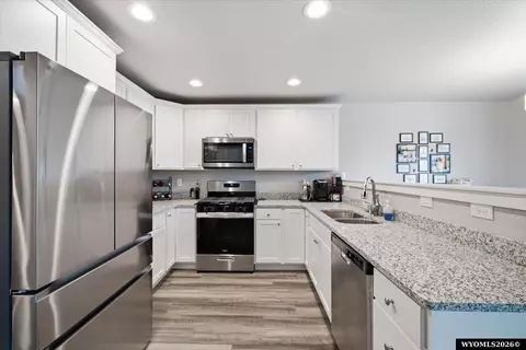 Kitchen - 844 Cheney Loop, Casper, WY 82609 photo 1 of 3