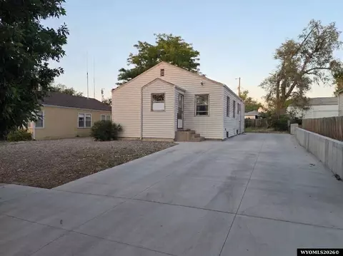1435 S Willow St, Casper, WY 82604
