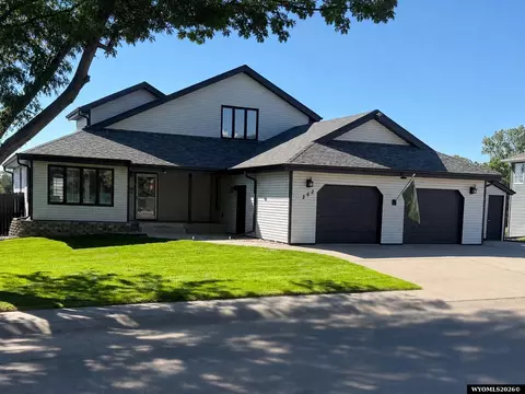 262 Hillcrest Dr, Torrington, WY 82240