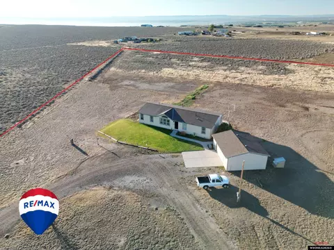 30 Mandalay Rd, Riverton, WY 82501