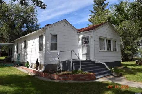 621 S 625 S 4th St, Glenrock, WY 82637