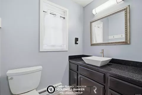 Bath - 3920 Eagle Dr, Casper, WY 82604 photo 2 of 6