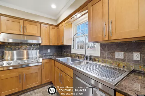 Kitchen - 3920 Eagle Dr, Casper, WY 82604 photo 4 of 5