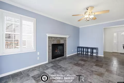 Living - 3920 Eagle Dr, Casper, WY 82604 photo 3 of 4
