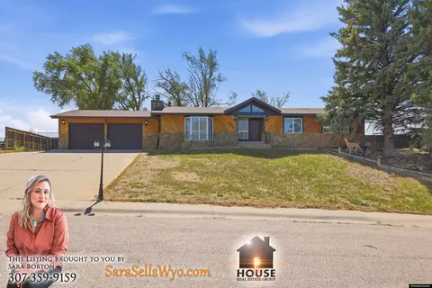 865 W Deer St, Glenrock, WY 82637