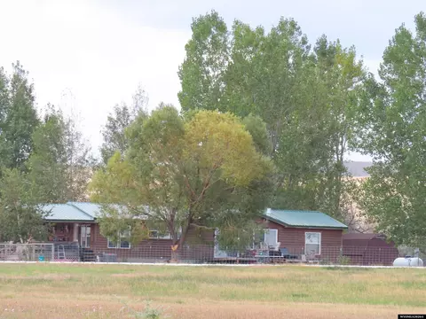 99 Ocean Lake Rd, Riverton, WY 82501