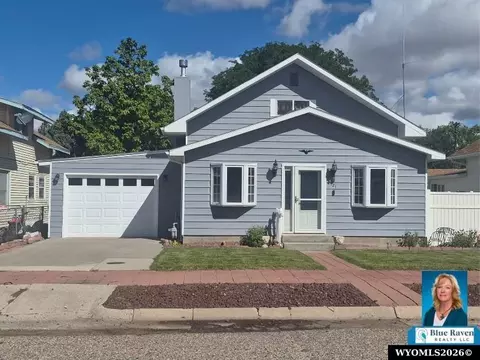 121 E Laramie St, Guernsey, WY 82214