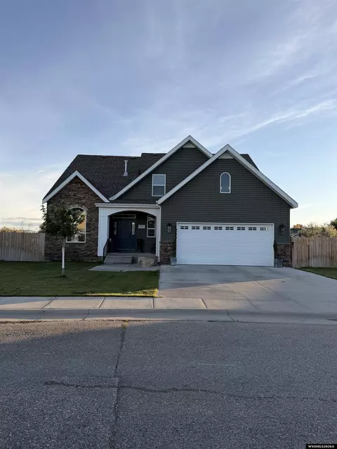 2974 Lerwick Dr, Rawlins, WY 82301