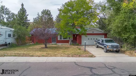 160 Valley Dr, Casper, WY 82604