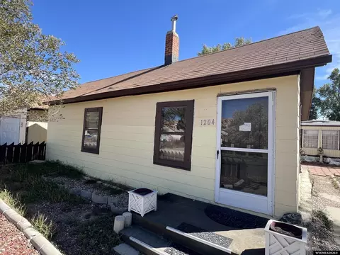 1204 11th St, Rock Springs, WY 82901