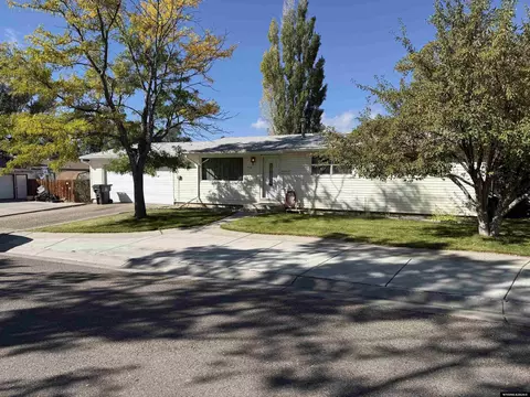 710 Central St, Rock Springs, WY 82901