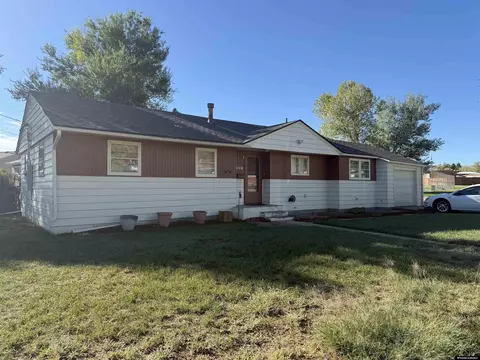 3145 E 5th St, Casper, WY 82609 photo 2