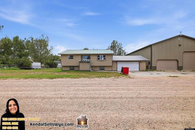 40 Lakeview Dr, Douglas, WY 82633