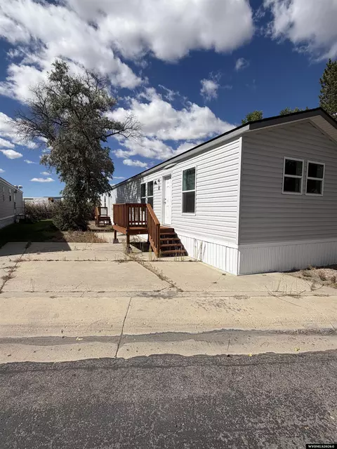 1620 W 2nd Apt 71 St, Rock Springs, WY 82901