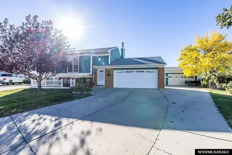 1021 Ford Cir, Rock Springs, WY 82901