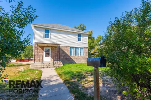 318 N 4th St, Douglas, WY 82633