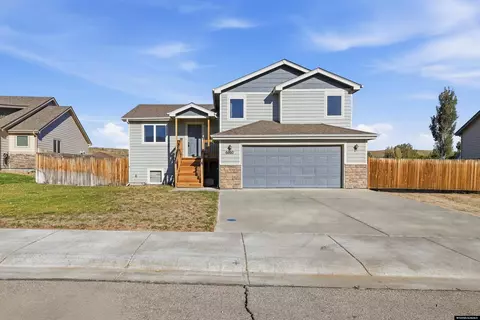 6660 Blue Springs Rd, Casper, WY 82604