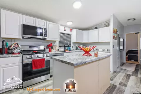 9 Cacti Pl, Casper, WY 82604 photo 3