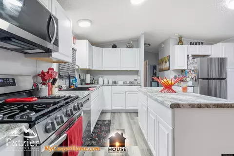 9 Cacti Pl, Casper, WY 82604 photo 4