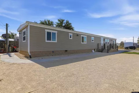 171 Oklahoma, Evansville, WY 82636