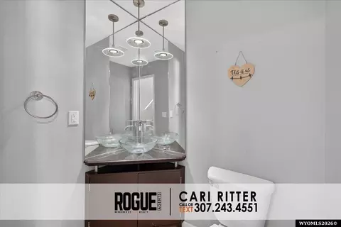 Bath - 3493 Applegate Dr, Casper, WY 82604 photo 1 of 3