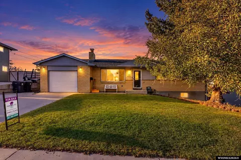 1808 Carson St, Rock Springs, WY 82901