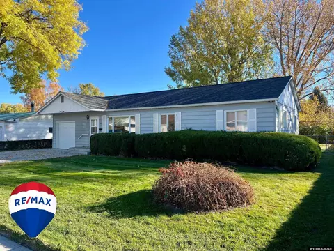 909 Elk Dr, Riverton, WY 82501