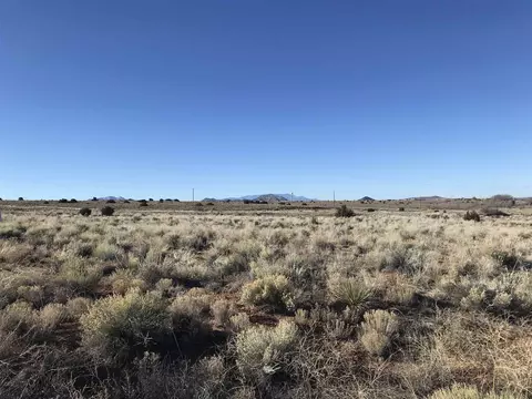 4475 Nm 14, Santa Fe, NM 87508