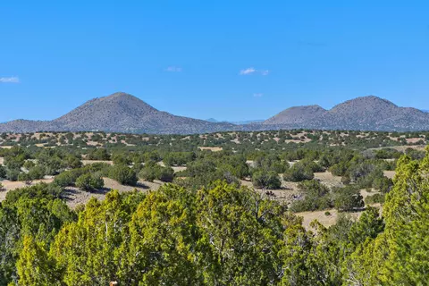 84 W Basin Rdg, Lamy, NM 87540