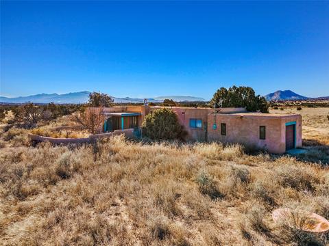 19 Apache Rd, Santa Fe, NM 87508 photo 1