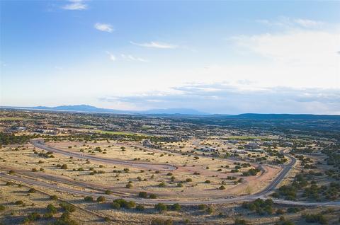 18 N Via Aria, Santa Fe, NM 87506
