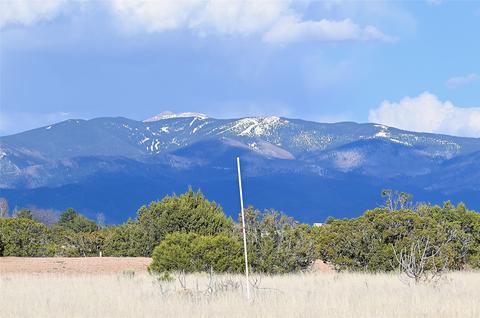 6 N Via Aria, Santa Fe, NM 87506