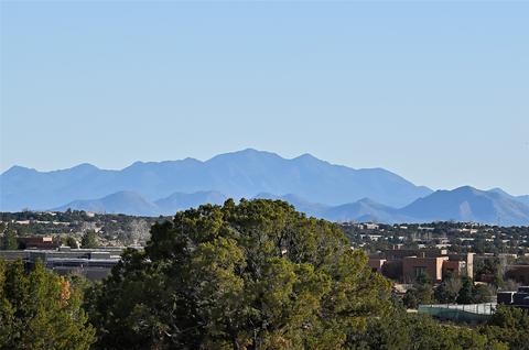 17 Via La Luna, Santa Fe, NM 87506