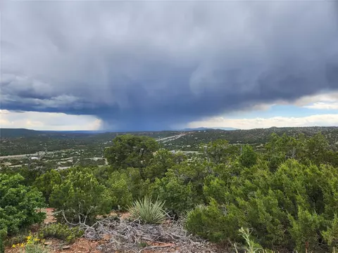 3 Calle Gurule # B, Santa Fe, NM 87505