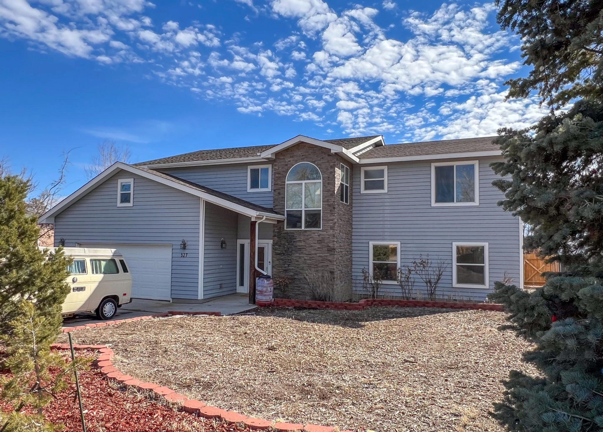 327 Rover Blvd