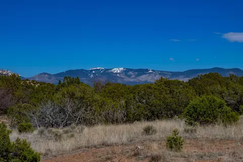 70 Estrada Calabasa, Santa Fe, NM 87506