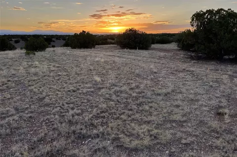 14 Camino Los Abuelos, Santa Fe, NM 87508