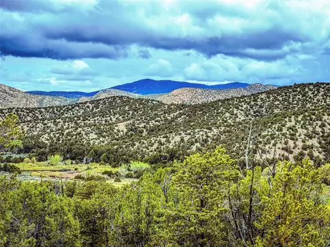 623 County Road 69 # B, Ojo Sarco, NM 87521