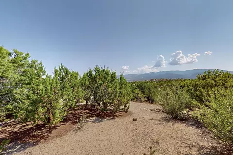 109 Valle Sereno, Santa Fe, NM 87505