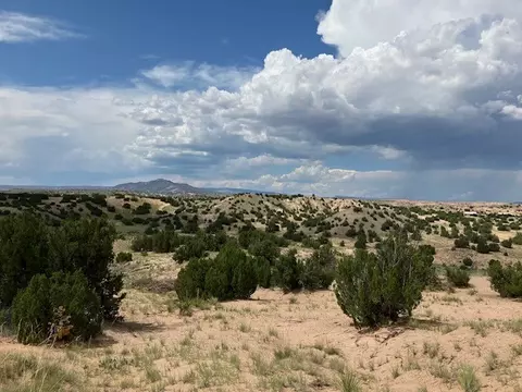 lot3 Private Drive 1613b, Medanales, NM 87548