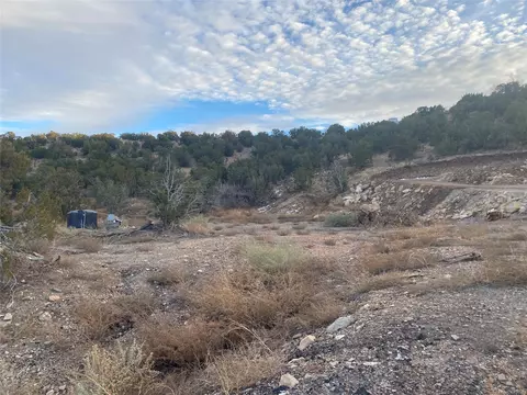 34 Ice House Rd, Madrid, NM 87010